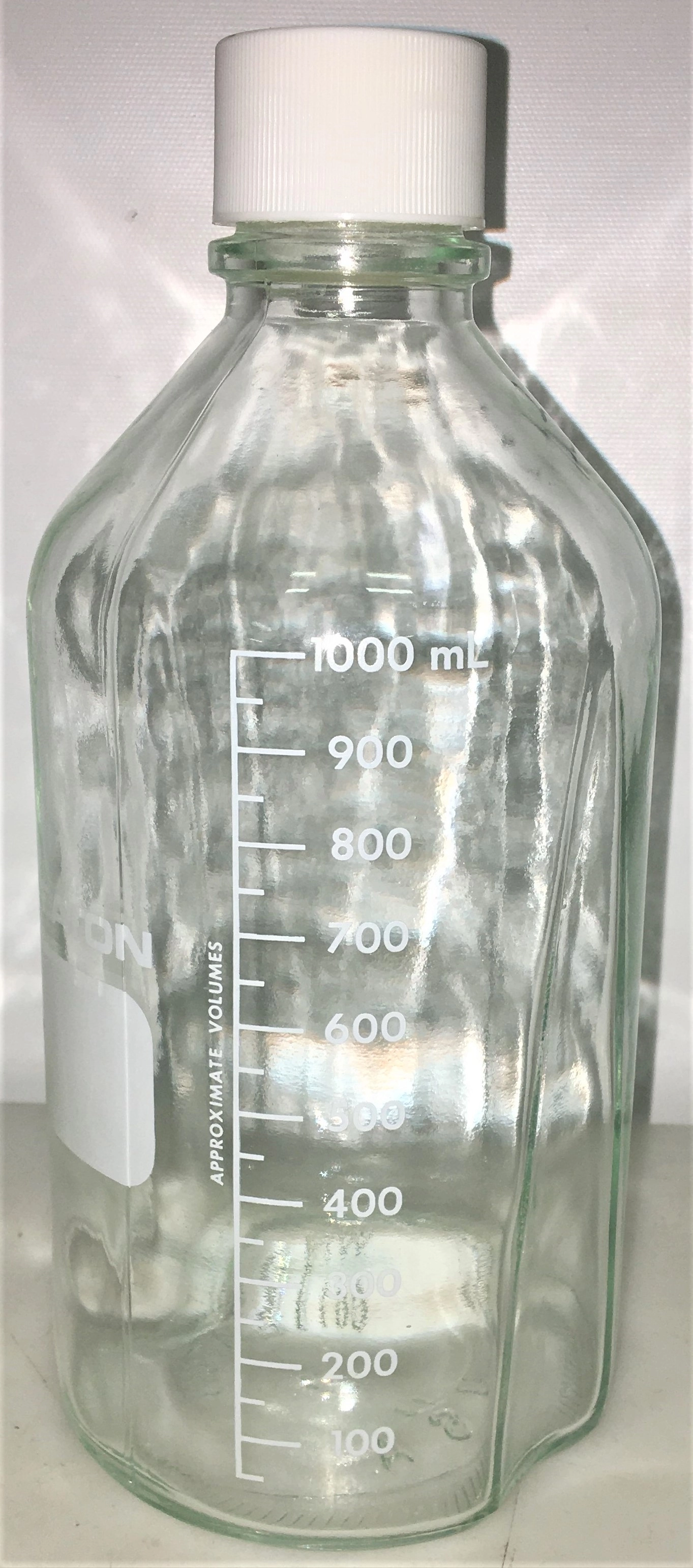 Wheaton 219760 Graduated Media Bottle with Screw Cap - 1000mL