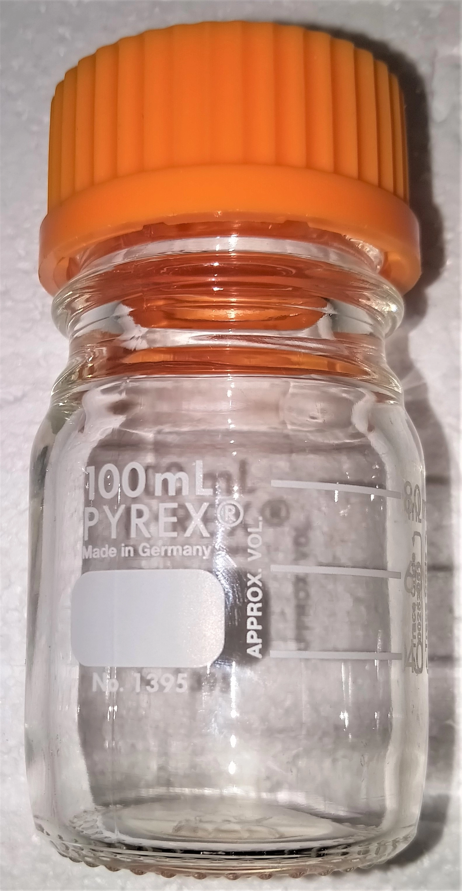 Corning PYREX 1395 and Kimble KIMAX 14395 Graduated Media Bottle - 100mL