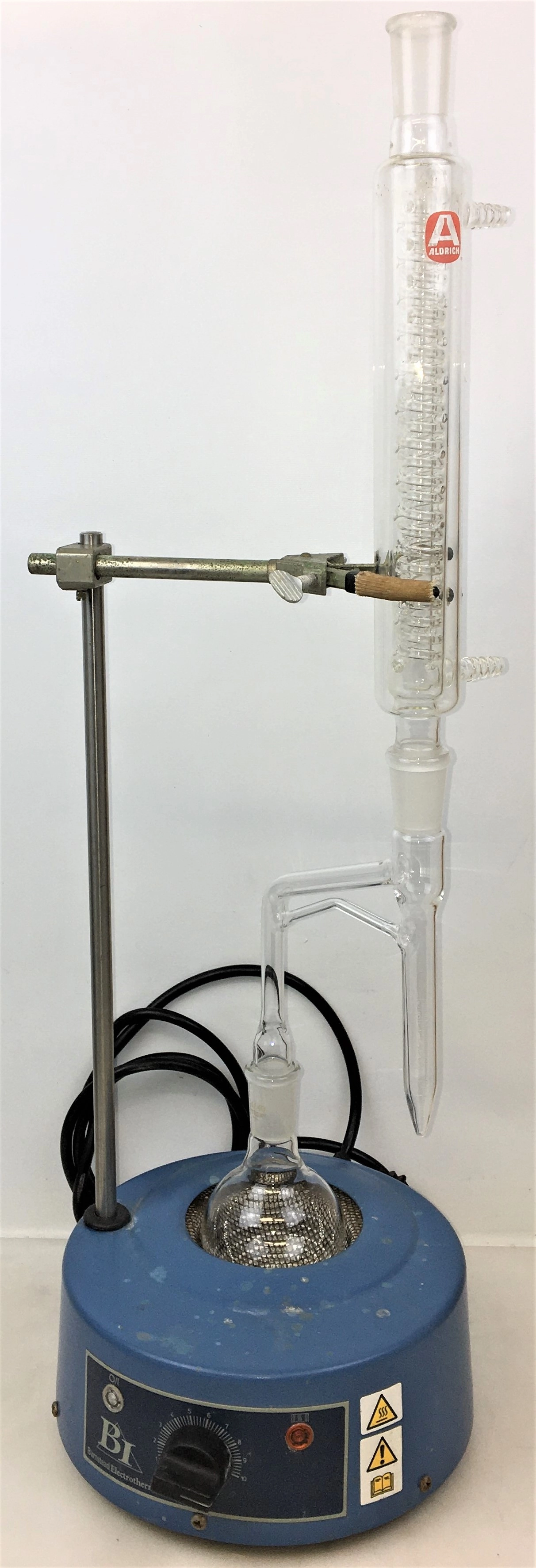 Dean Stark Distillation Apparatus for Water Content Determination (ASTM D95)