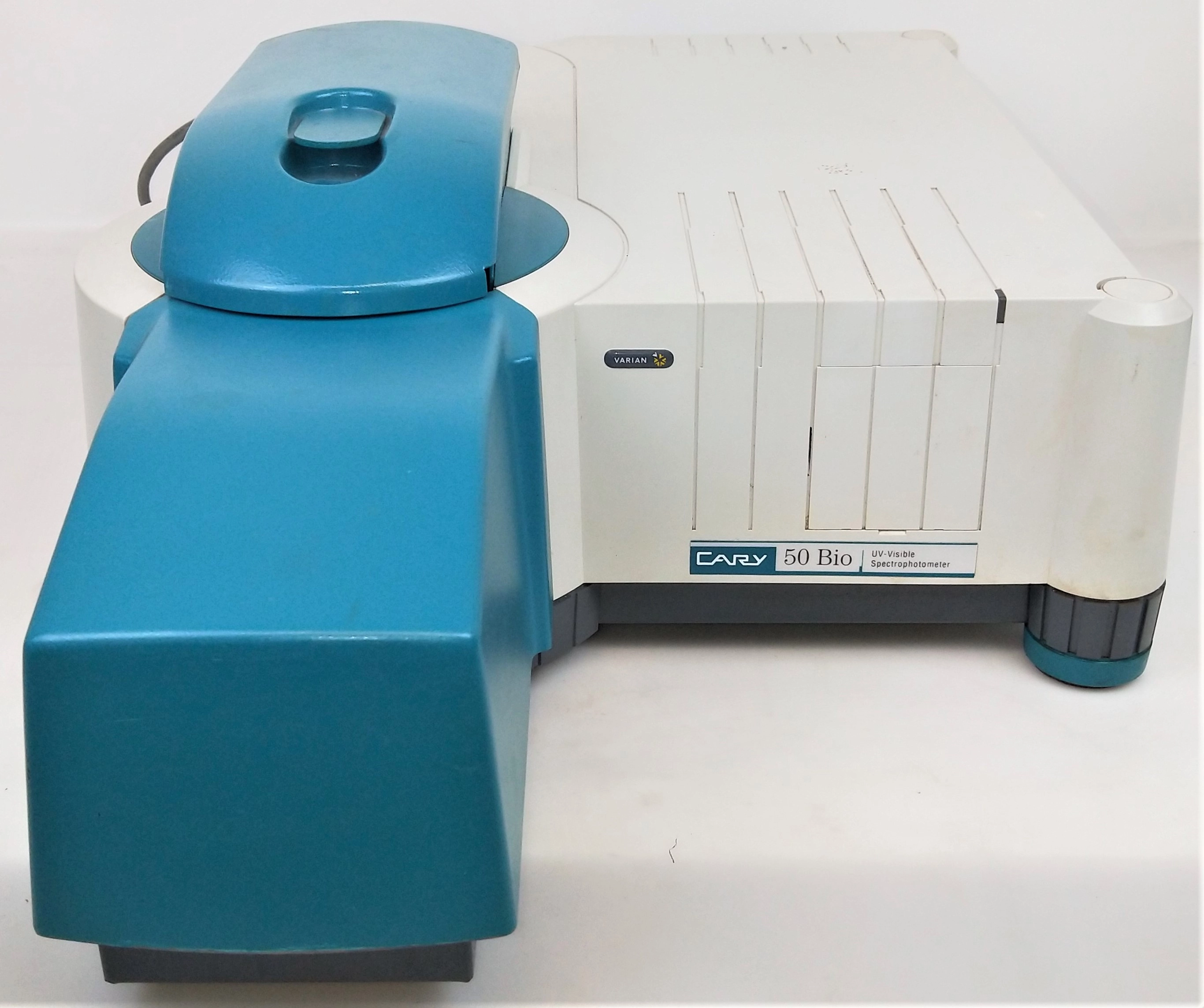 Varian Cary 50 Bio UV-Visible Spectrophotometer - 190 to 1100 nm