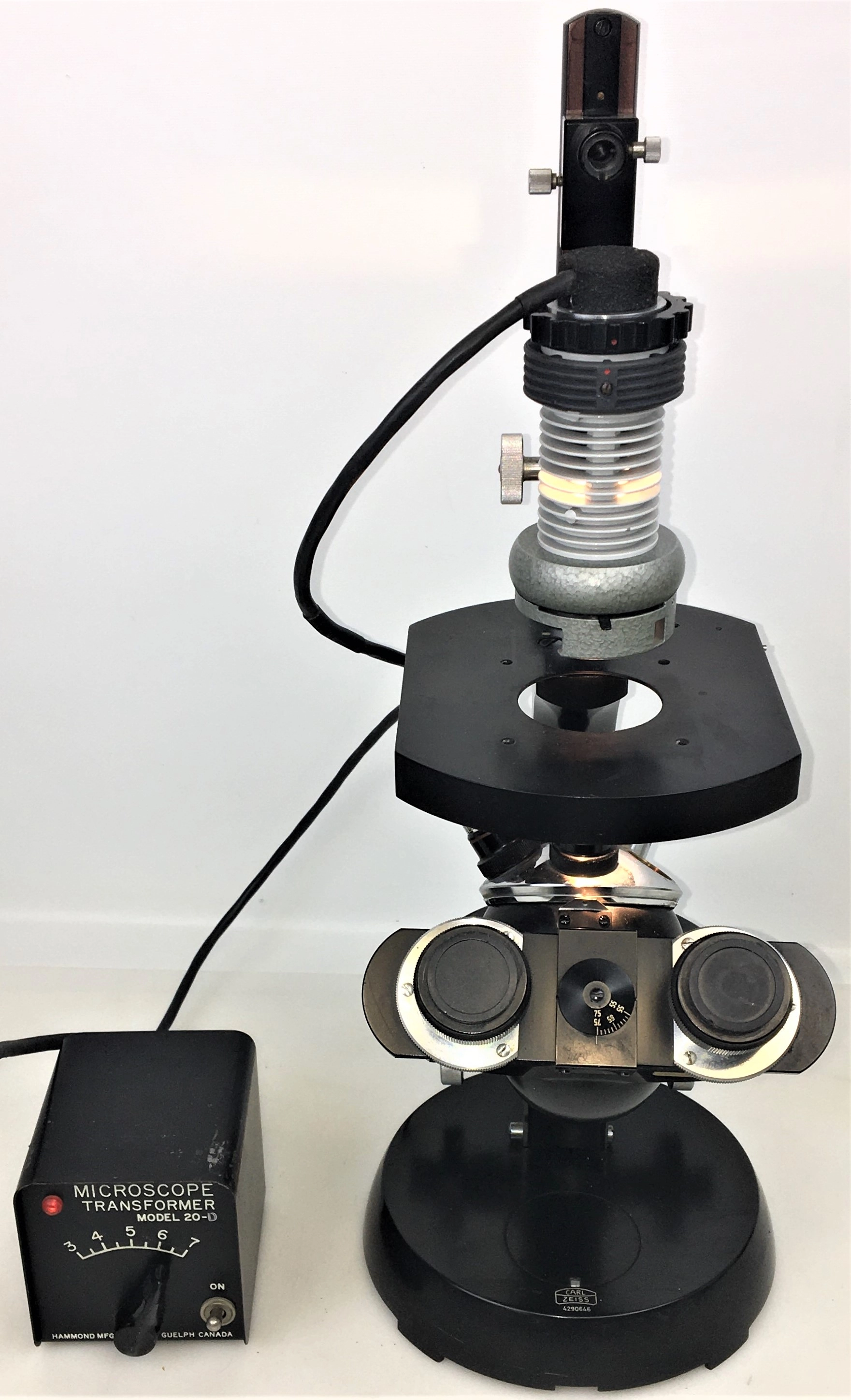 Carl Zeiss Inverted Microscope with Illuminator