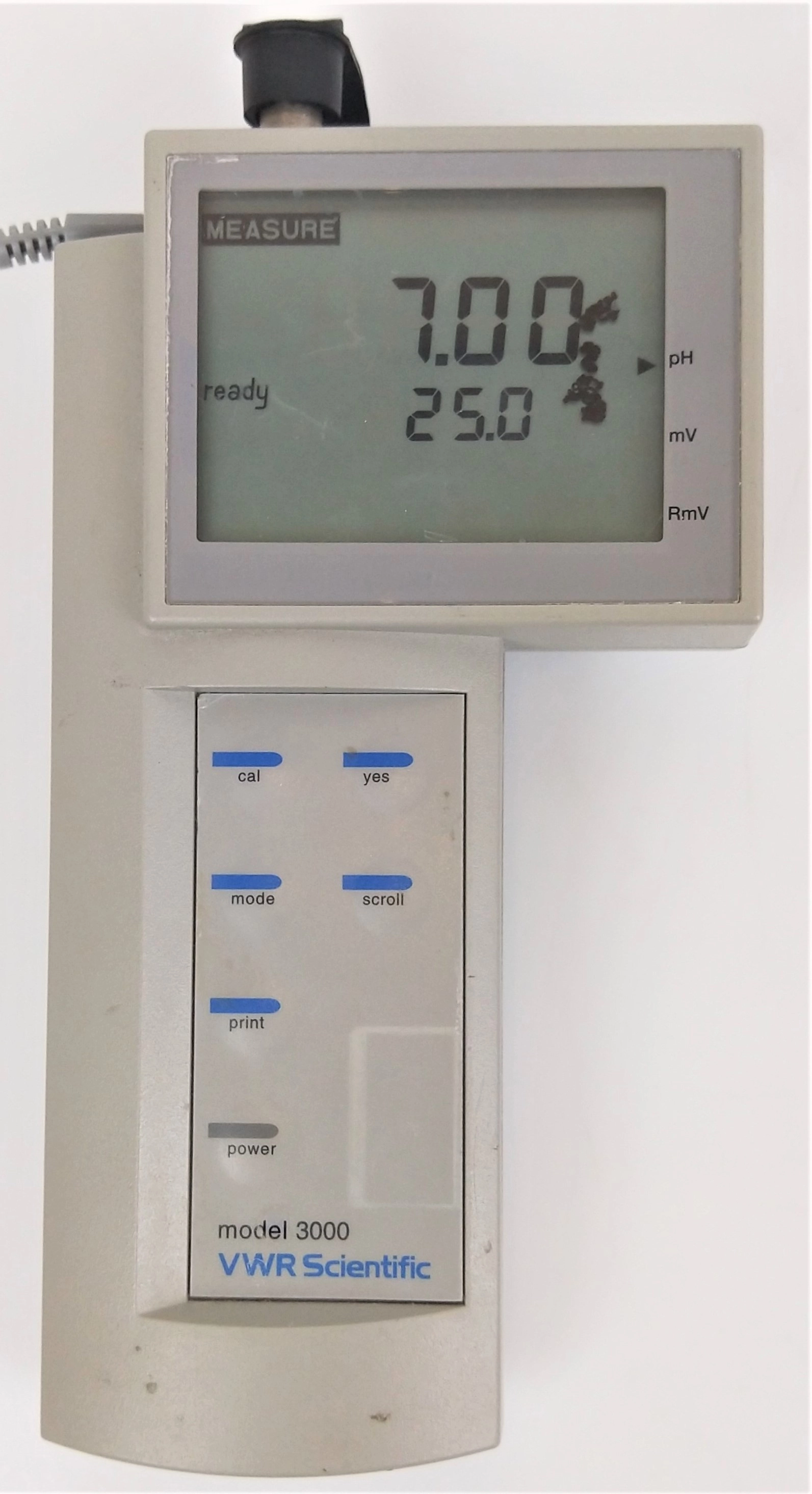 VWR 3000 Portable pH Meter with New Electrode | LabX.com