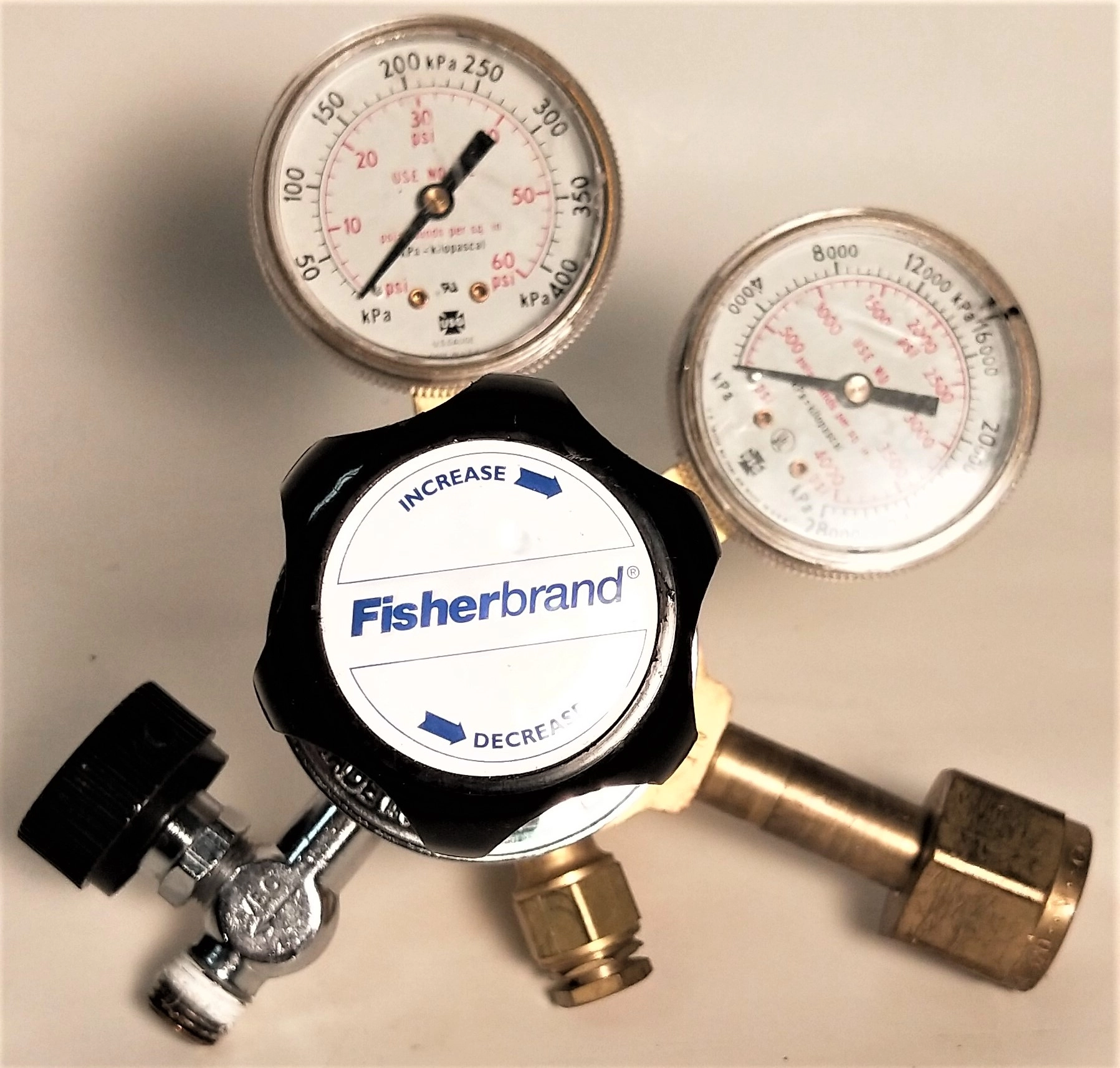 Fisherbrand 10-572-E Dual Stage CO2 Gas Regulator (CGA 320)