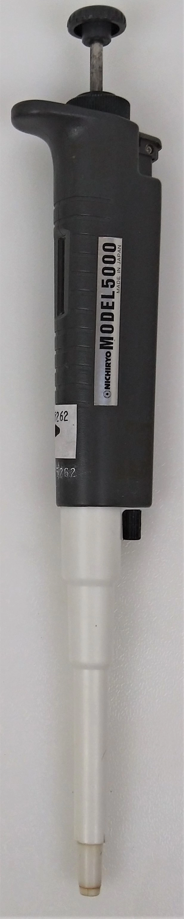 Nichiryo Model 5000 Pipettor (200 to 1000&micro;L)