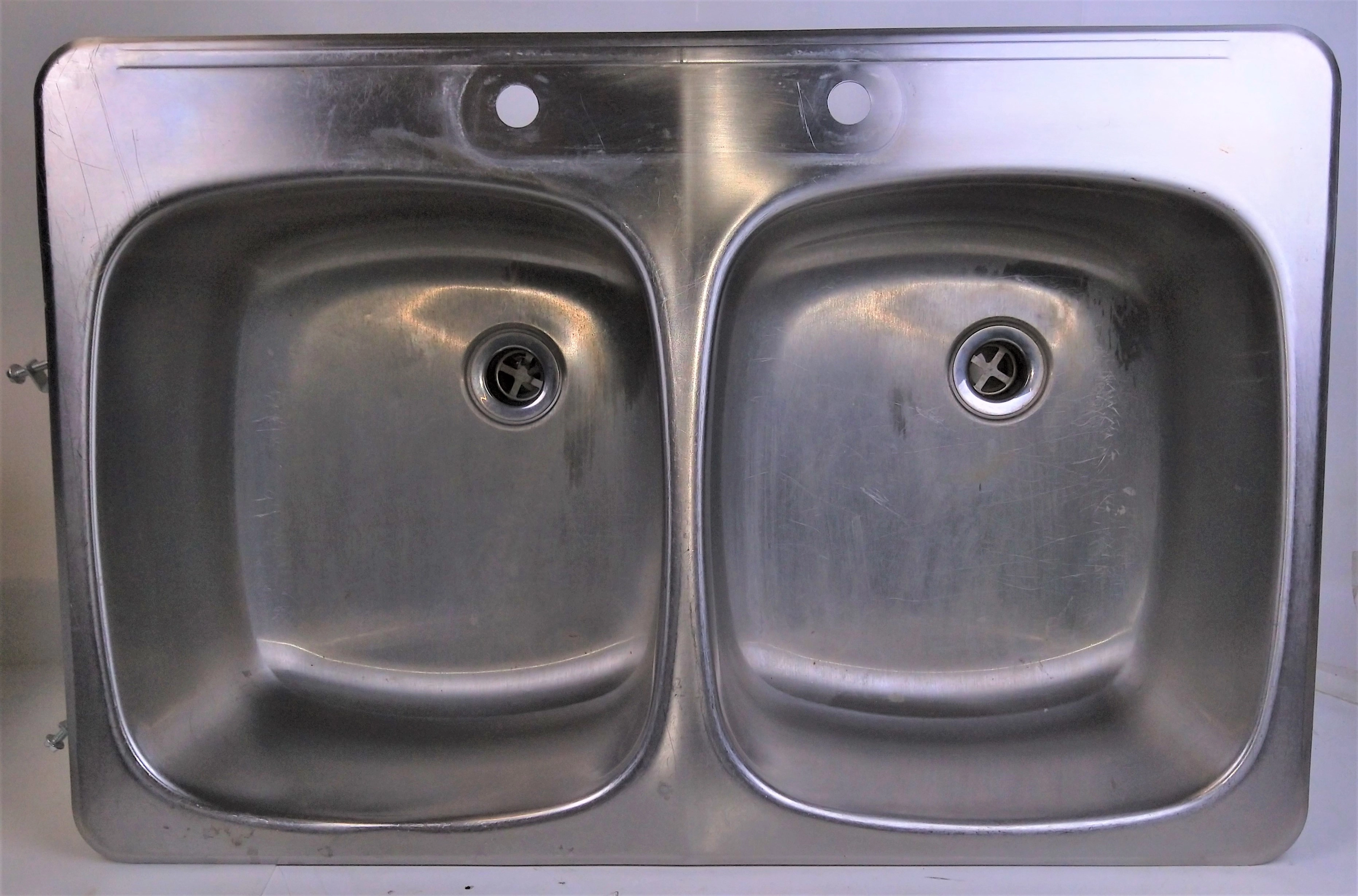 Franke Spillway Stainless-Steel Double Sink - 2 @ 14"W x 16"L x 9"D
