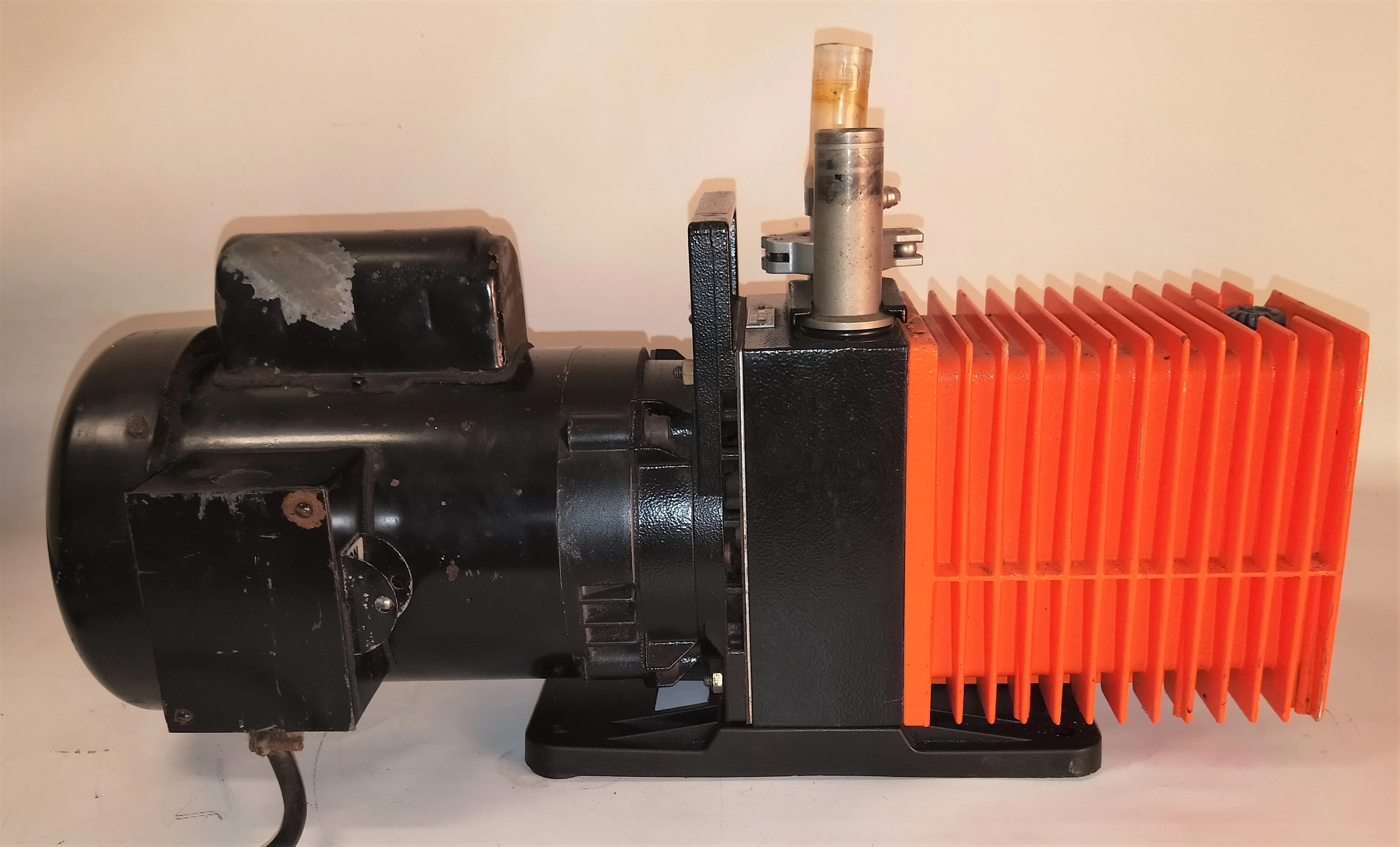 Alcatel M2012A Rotary Vacuum Pump (11cfm)
