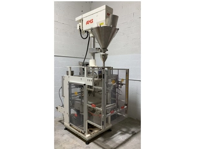 Universal Packaging Vertical Form Fill Seal With Screw Conveyor