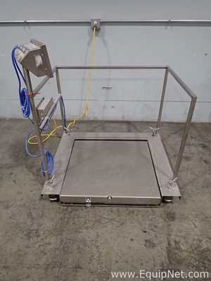 Mettler Toledo KCS300SX-T4 Floor Scale with IND560X Harsh Terminal