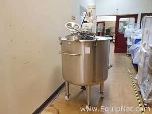 600 liters tank with stirrer
