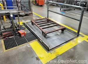 R and D Ergo Scissor Lift Table with Bellows Skirt