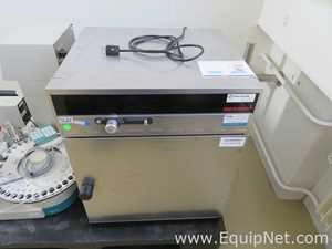 Memmert INB 400 Laboratory Oven