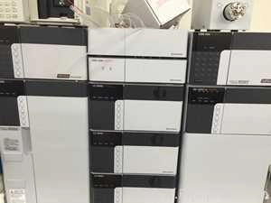 Shimadzu LC-20 HPLC