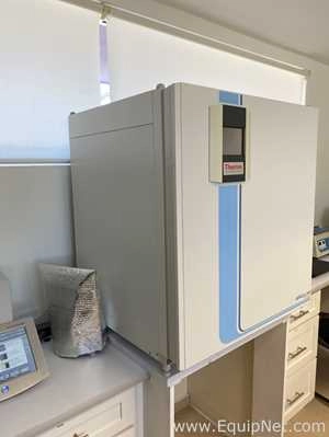 Thermo Fisher Scientific Heracell 240i Incubator