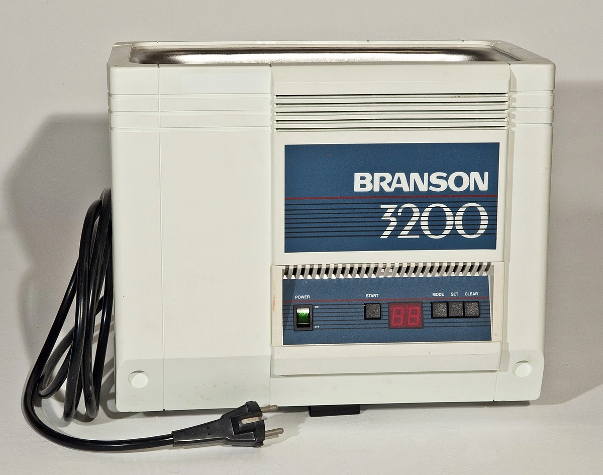 Branson 3200 Ultrasonic Cleaner