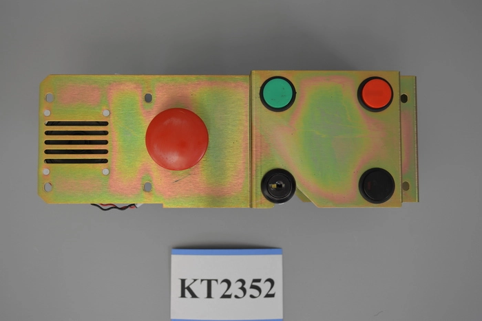 KLA-Tencor | 185507, EMO Power On/Off Assembly