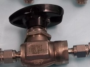 HOKE VALVE 7022G2Y, 1500 PSI 103 BAR, BODY 0623