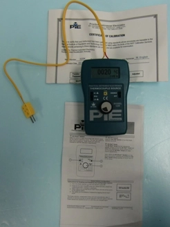 PIE (PRATICAL INSTRUMENTS ELECTRONICS) THERMOCOUPLE SOURCE MODEL NO K 520 EZ-DIAL THERMAL COUPLE / 