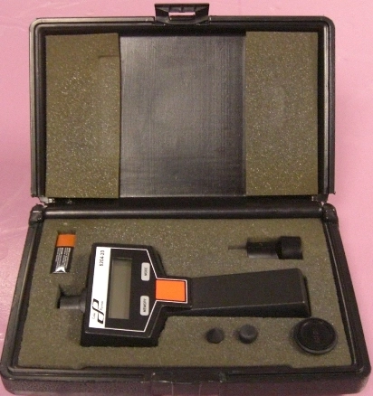 COLE PALMER RPM METER, M/N: 8204-20, : 061191023, WITH BLACK FOAM LINED CARRY CASE, WITH ACCESSORIES