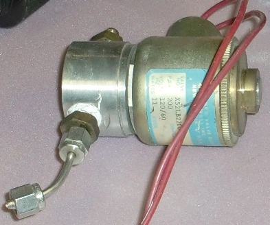 SKINNER VALVE, NO:X52LB2200, PSI 200 ORIFICE: 1/16, VOLT 120/60HZ, WATTS:11