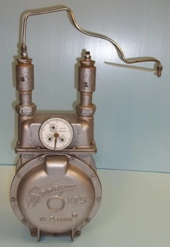 SPRAGUE GAS METER 175 1A ZEPHYR# 1A06 METERED: 1 CU FT PER REV ALSO READS IN TENS, HUNDREDS, THOUS