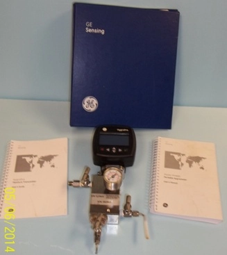 GENERAL ELECTRIC INDUSTRIAL SENSING HYGROPRO AND SAMPLE SYSTEM (PORTABLE HYGROMETER MOD: PM880 + MOD