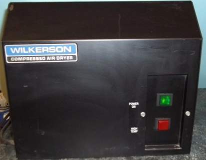 WILKERSON COMPRESSED AIR DRYER NO MODEL # OR DIMENSIONS 13 &frac34;" X 11 5/8" X 14 3/8"
