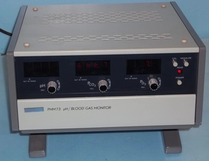 RADIO METER COPENHAGEN PH / BLOOD GAS MONITOR MODEL: PHM 73,L : 45R49N41, 115/220V,