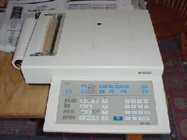 SHIMADZU CS-9000 DUAL WAVELENGTH SPECTROGRAPHIC IMGGING SYSTEM THE KEYBOARD IS MARKED DR-13 click he