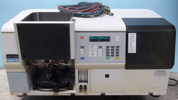 PERKIN ELMER AANALYST 100 AA ATOMIC ABSORPTION SPECTROPHOTOMETER NO: 040S9110305, PART NO: NO400025,