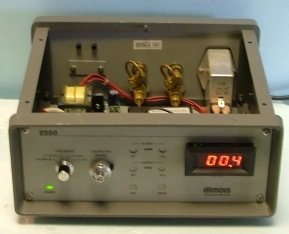 ILLINOIS INSTRUMENTS 2550 1561 OXYGEN ANALYZER 0-20/0-200/0-2000 PPM RANGE NO TOP