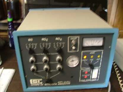 CSI OXIDES OF NITROGEN ANALYZER MODEL NA 510-2 