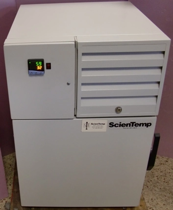 SCIENTEMP SUB ZERO FREEZER MODEL: 86-01A, : S8004594, VAC: 115, PH: 1 HZ: 60, AMPS: 10, HS REFRI