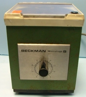 BECKMAN MICROFUGE B VOLTS 115 AMPS 165 HZ 60 CAT 338720 4933