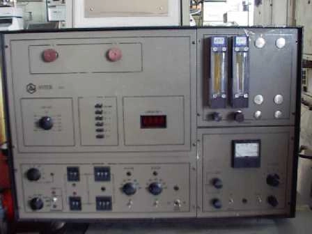 ANTEK GAS CHROMATOGRAPH MODEL: 310-ALP, 917, UNIT HAS TWO INJECTORS, TWO GAS CARRIERS WITH GAUGES, T