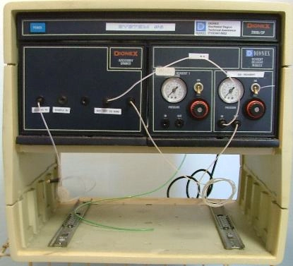 DIONEX 2000I/SP WITH DIONEX ACCESSORY DRAWER AND DIONEX REAGENT DELIVERY MODULE MODEL I RDM-1, 89393