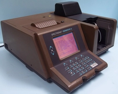 SPECTRONIC INSTRUMENTS GENESYS 5 SPECTRO PHOTOMETER MODEL NO 3306008 CAT NO 336008 : 3V8A261002 V