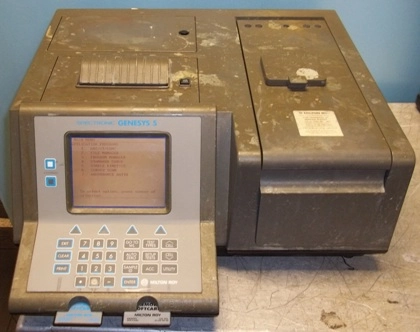 MILTON ROY CO / GENESYS 5 SPECTRONIC SPECTROPHOTOMETER, CAT NO 336000 ITEM NO 3360080 : 3V862610