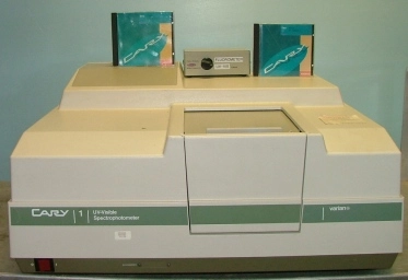 VARIAN CARY UV-VISIBLE SPECTROPHOTOMETER ID CARY1-0081295 100-120V 220-240V F113024E WITH SOFTWARE W