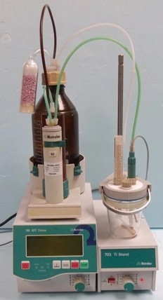 METROHM 795 KFT TITRINO, NO 02267, TYPE 17950010, 10 ML BURETTE, 100-240 V, F=50-60 HZ, P=15 W, C