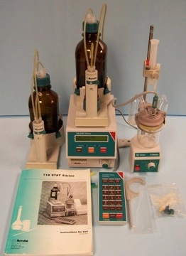 METROHM 718 STAT TITRINO DOSIMAT TITRATOR WITH 20 ML EXCHANGE UNIT WITH AMBER BOTTLE AND SPARE 5ML E