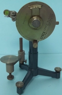 CENCO, CENCO DUNOUY TENSIOMETER, CAT NO 70535, 0 TO 80 DYNES PER CM