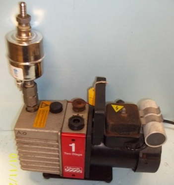 EDWARDS HIGH VACUUM PUMP E2M-1 #1 TWO STAGE SER 19941 WITH GEC ELECTROMOTORS AC MOTOR TYPE: BCP1511B