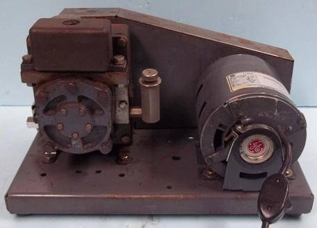SARGENT-WELCH SCIENTIFIC CO DUO-SEAL VACUUM PUMP MODEL NO 1400 : 184666 WITH 1 GENERAL ELECTRIC A