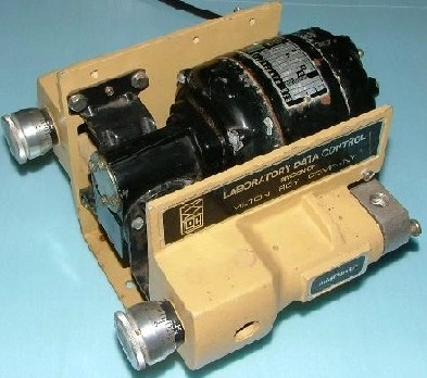 LABORATORY DATA CONTROL DIVISION OF MILTON ROY COMPANY, DUEL MINI PUMP (2 PUMPS ATTACHED TO ONE MOTO