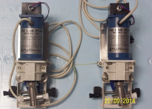 FMI METERING LAB PUMPS "Q" PUMP MODEL QV : QA21637, QA21636 0-90V DC 041A INCLUDES PUMP AND MOTOR 3