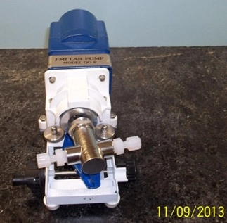 FLUID METERING INC TYPE: QG-6 FMI LAB PUMP MODEL: QG6-2 W/ PISTON DIAMETER 3/8" FLOW RANGE ML/MIN 0