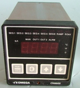 OMEGA TEMPERATURE CONTROLLER: MODEL CN8622TCARRH 280744 93C63571 OMEGA ENGINEERING, INC INPUT RATIN