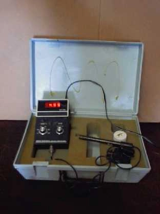 ORION RESEARCH MODEL 201 DIGITAL PH METER WITH PROBE, TWO POWER ADAPTERS, AND CARRYING CASE