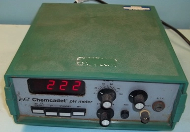 COLE-PARMER CHEMCADET PH METER MODEL 5984-50 SER 555201 230V 025 AMP MODEL 5984-50 SER 555216 230V 