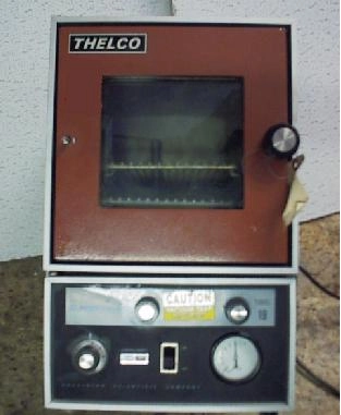 THELCO PRECISION SCIENTIFIC COMPANY, VACUUM OVEN, MODEL: 19, : 26-AE-12, CAT NO 31468, 200 DEG C